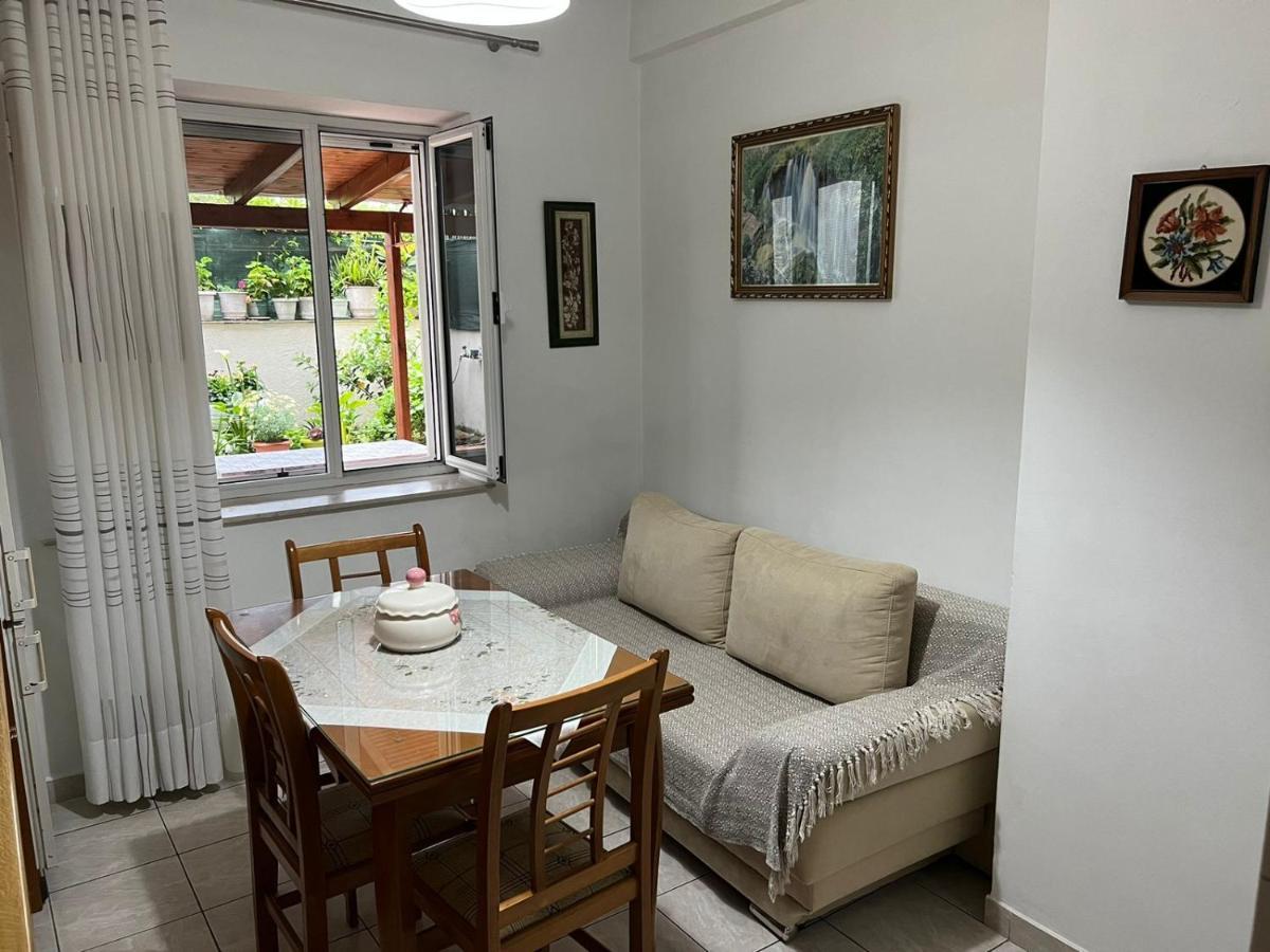 Goni Guest House Саранда Экстерьер фото