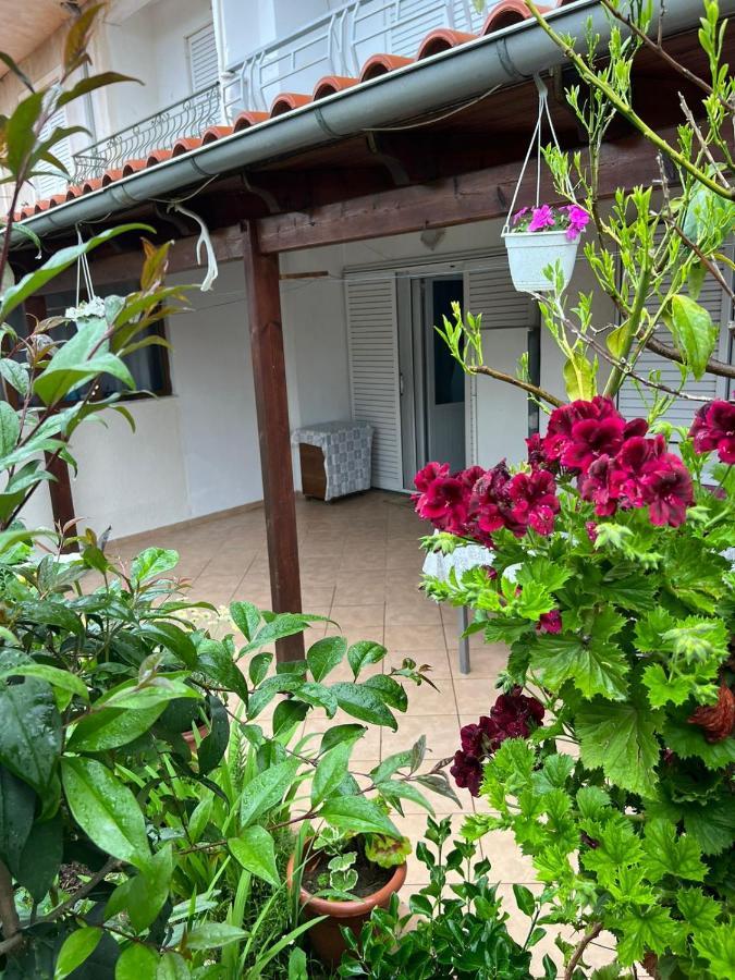 Goni Guest House Саранда Экстерьер фото