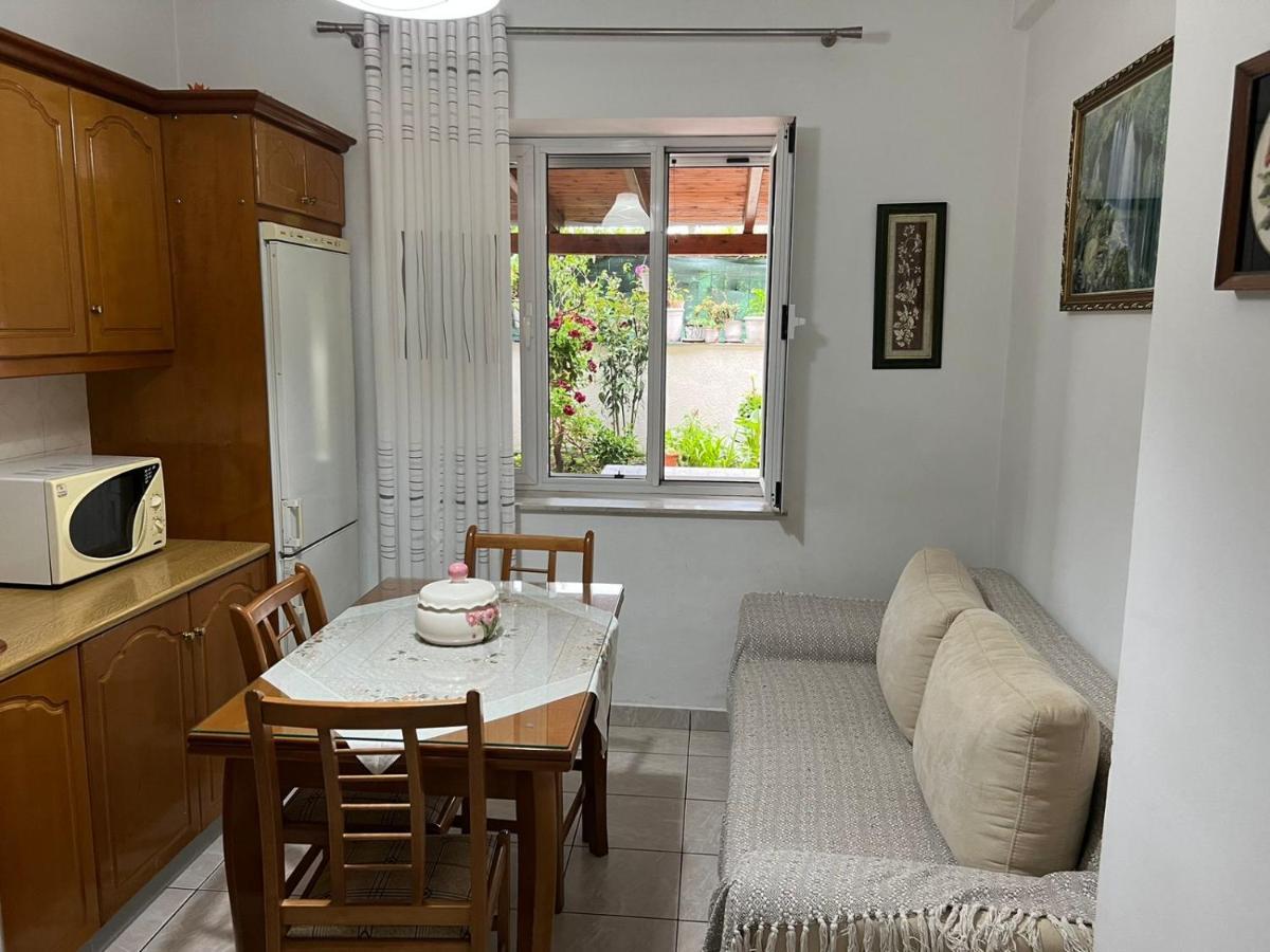 Goni Guest House Саранда Экстерьер фото